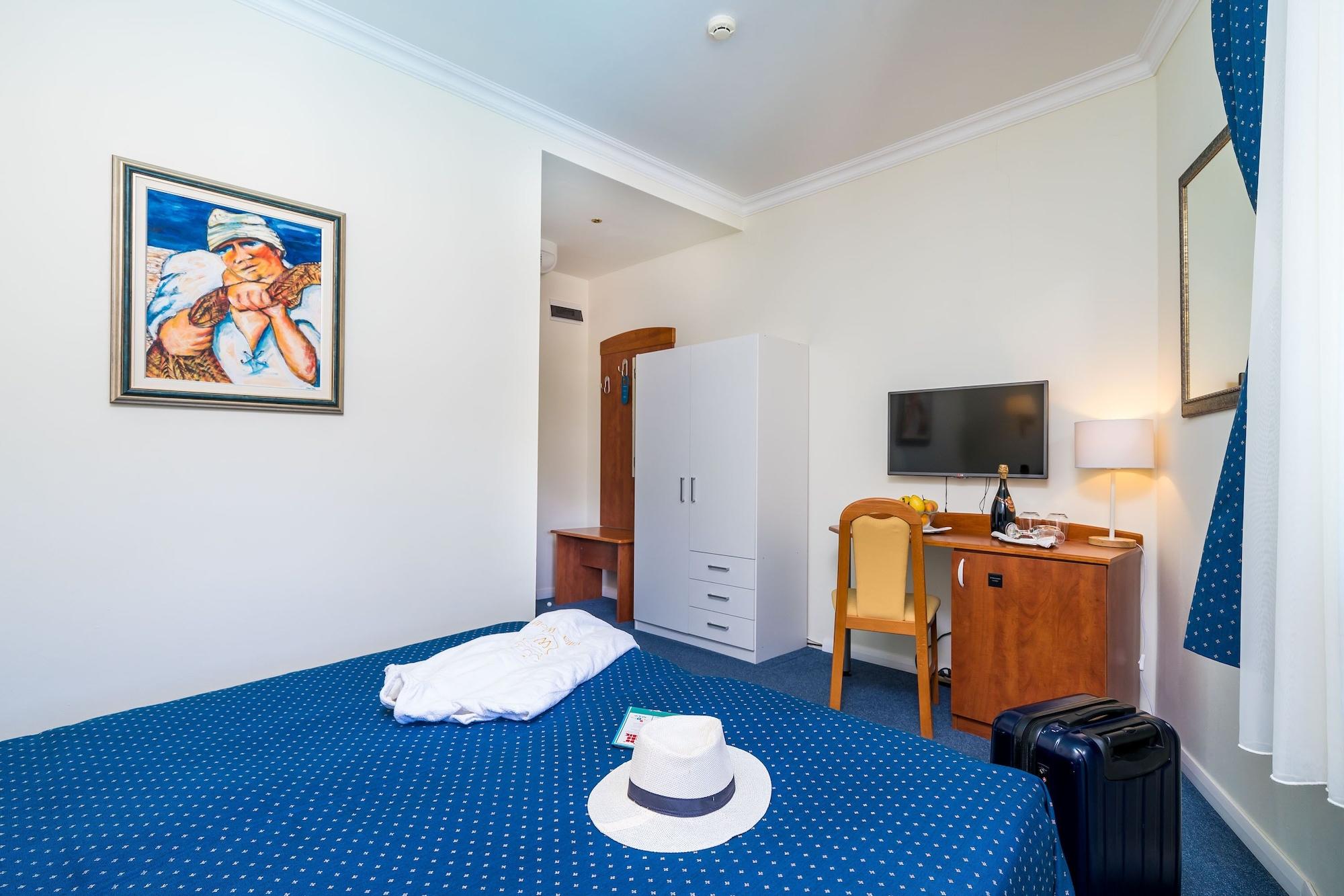 Boutique & Wolff Hotel